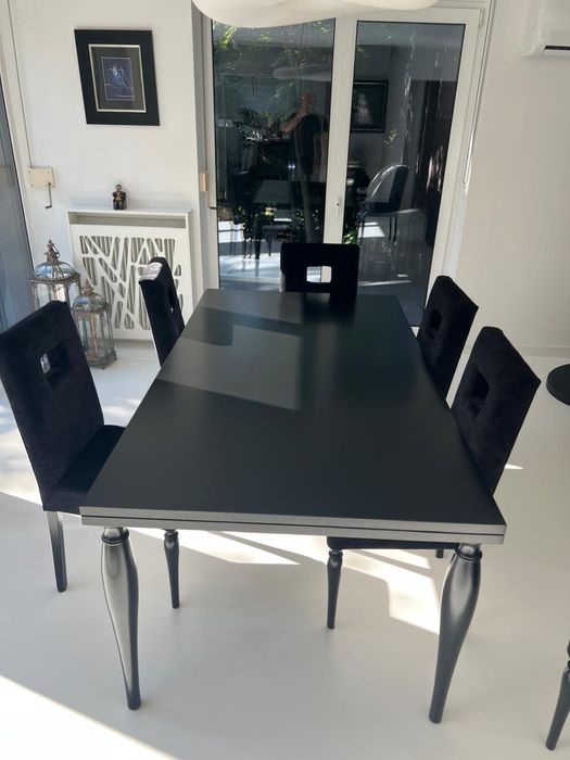 Włoski drewniany  stół z kompletem 6 krzeseł