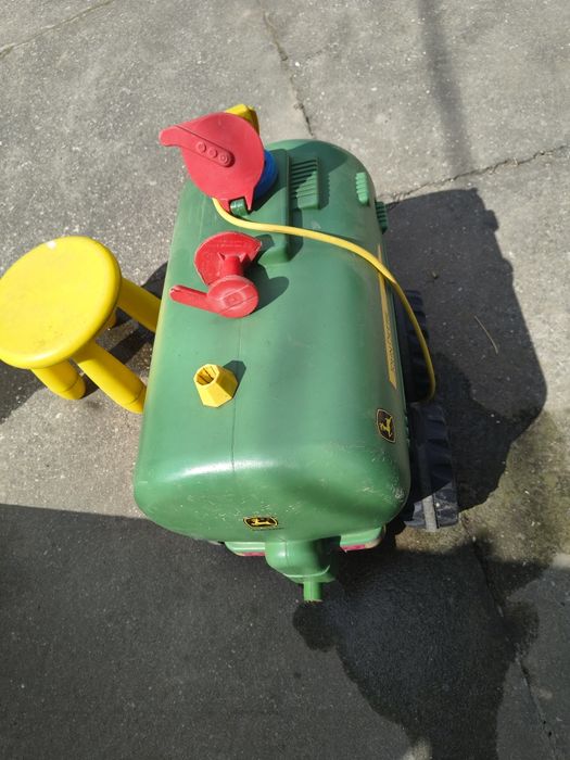 Beczka na wodę John Deere