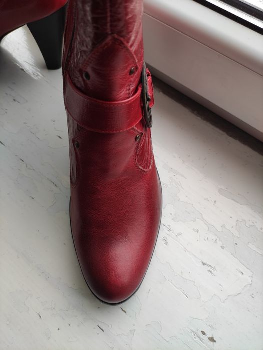 Чоботи жіночі шкіряні Лідер