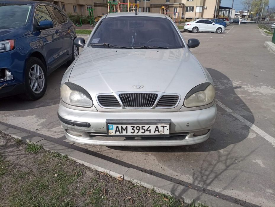Део сенс, 2003 року, на ходу. Газ бензин
