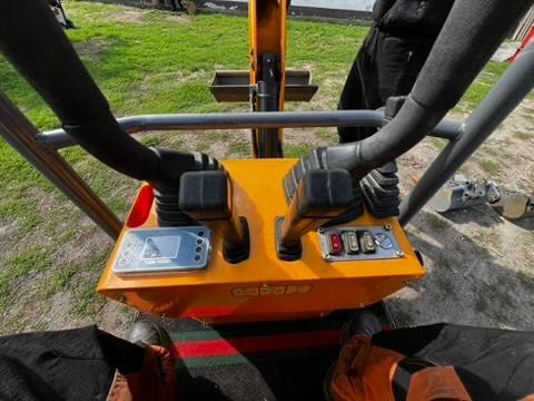 Minikoparka APS KME12 Yanmar 2024 – 130 mth – młot + 3 łyżki