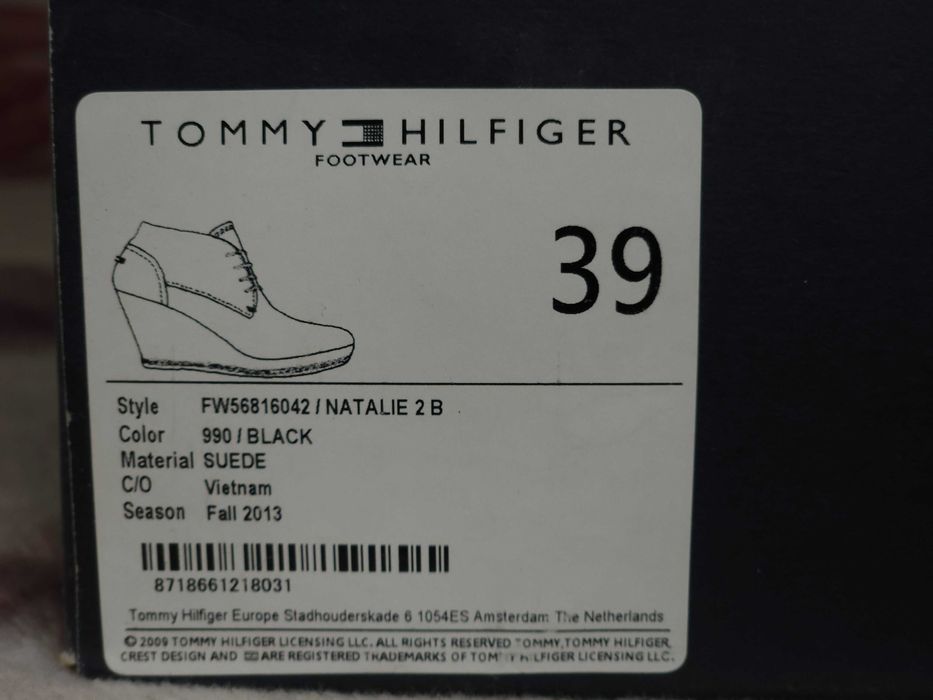 Ботільони Tommy Hilfiger з натуральної замші на танкетці, р. 39, 25 см