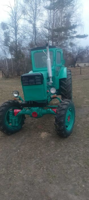 Продам трактор т 40 АМ в хорошому стані.