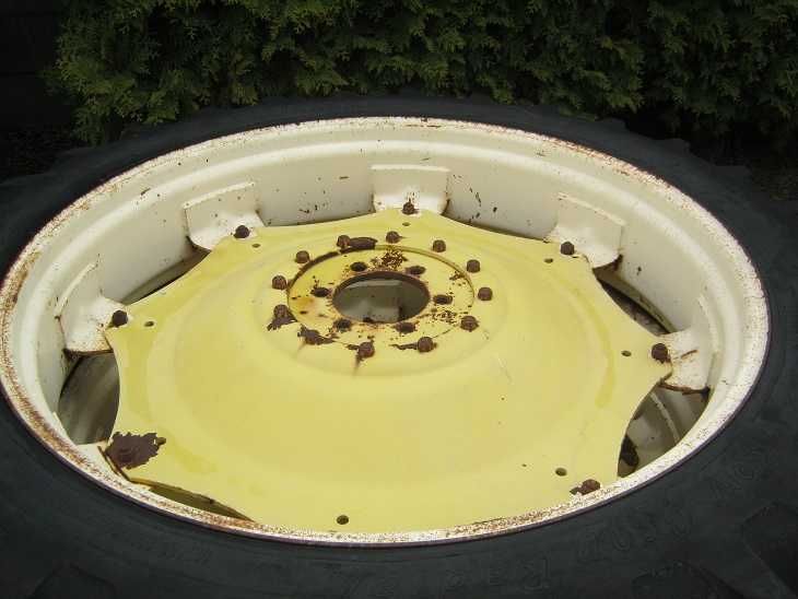 Koła do międzyrzędzi 12,4  R46