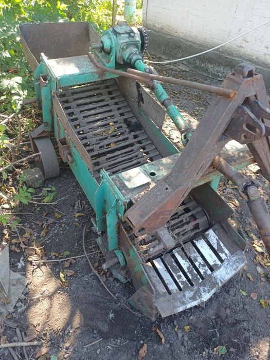 Картоплекопалка однорядна транспортерна