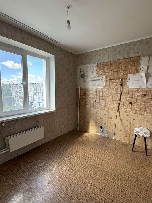 Продаж 4-х кімнатна по вулиці Прилуцька