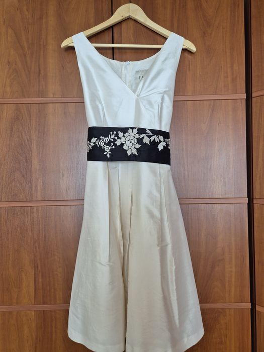 Elegancka sukienka na uroczystość rozm 40