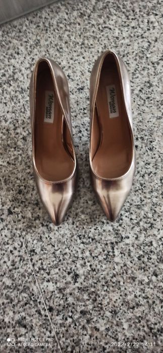 Sapatos "scarpin", prateados, nº. 38, "Seaside"