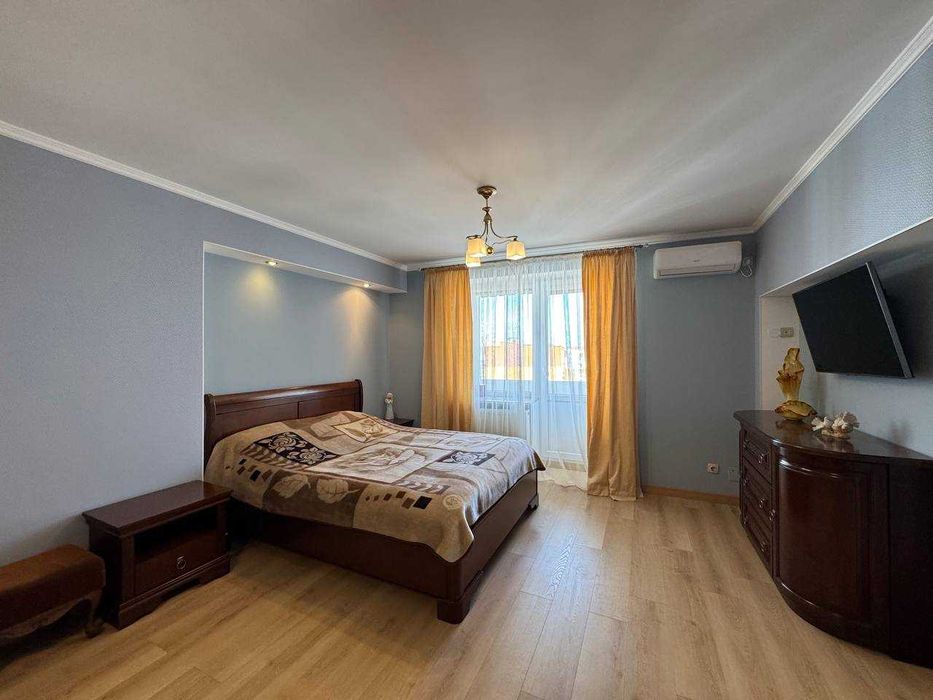 Продаж 2-рівневої квартири 137,3м2  по вул. Зелена парк Погулянка