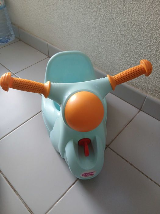 Bacio divertido em forma de bicicleta com buzina e redutor para sanita