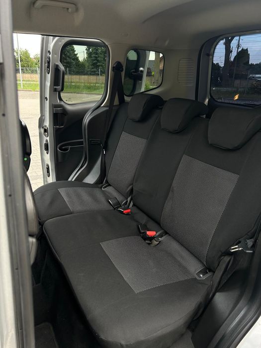 Ford Tourneo Courier 1.5 TDCi Titanium