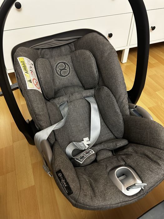 Автокрісло з базою cybex cloud Z