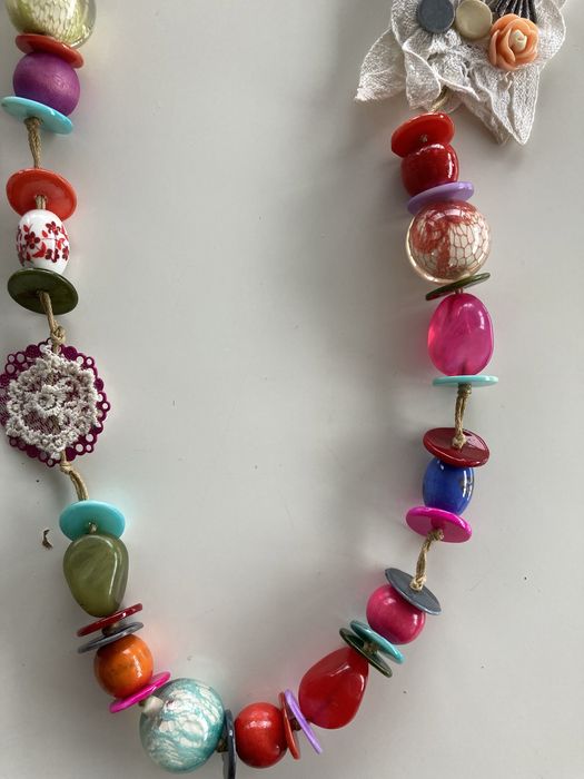 Korale długie kolorowe