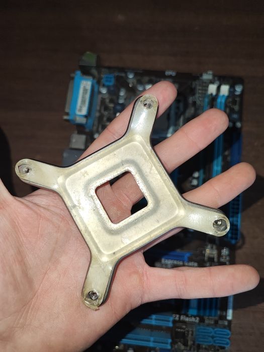Материньська плата ASUS p5p41t le