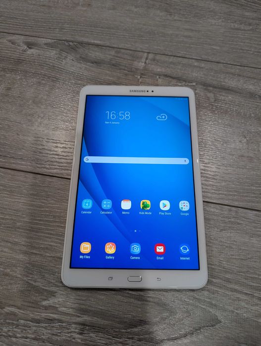 Samsung Galaxy Tab A (T580) biały, małoużywany