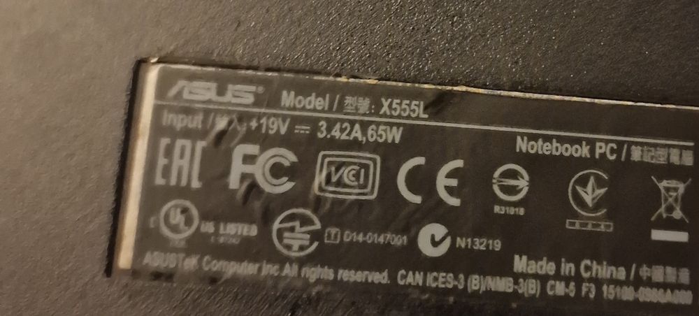 Portátil Asus X555L