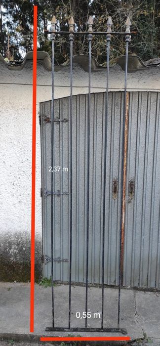 Várias Grades de Ferro