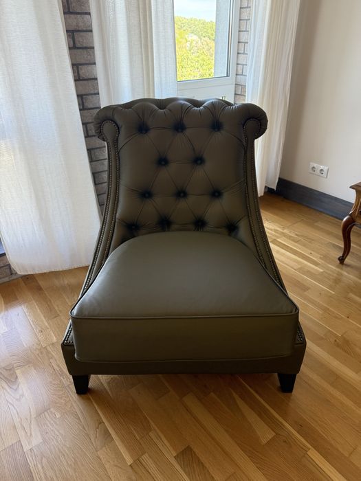 Продам гарне крісло на перетяжку