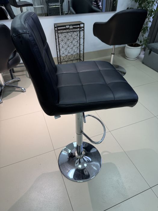 Стул майстра бровиста, барний