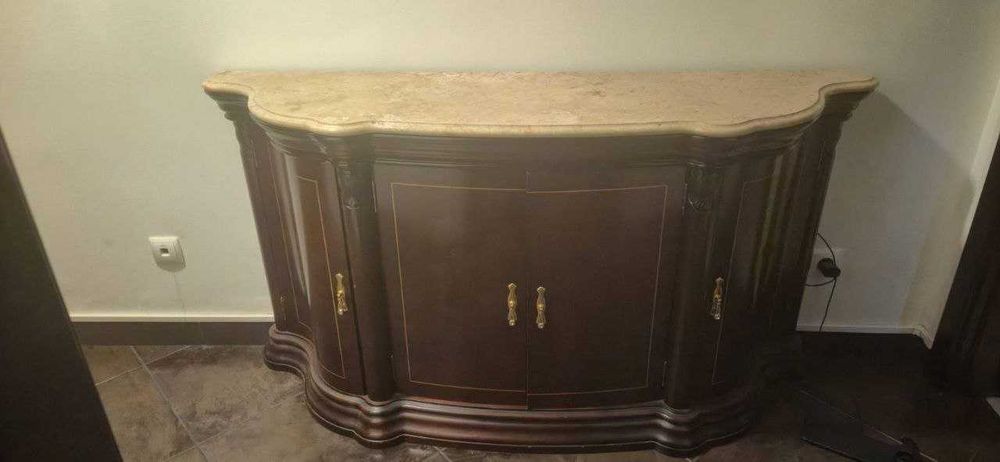 Sapateira com pedra mármore