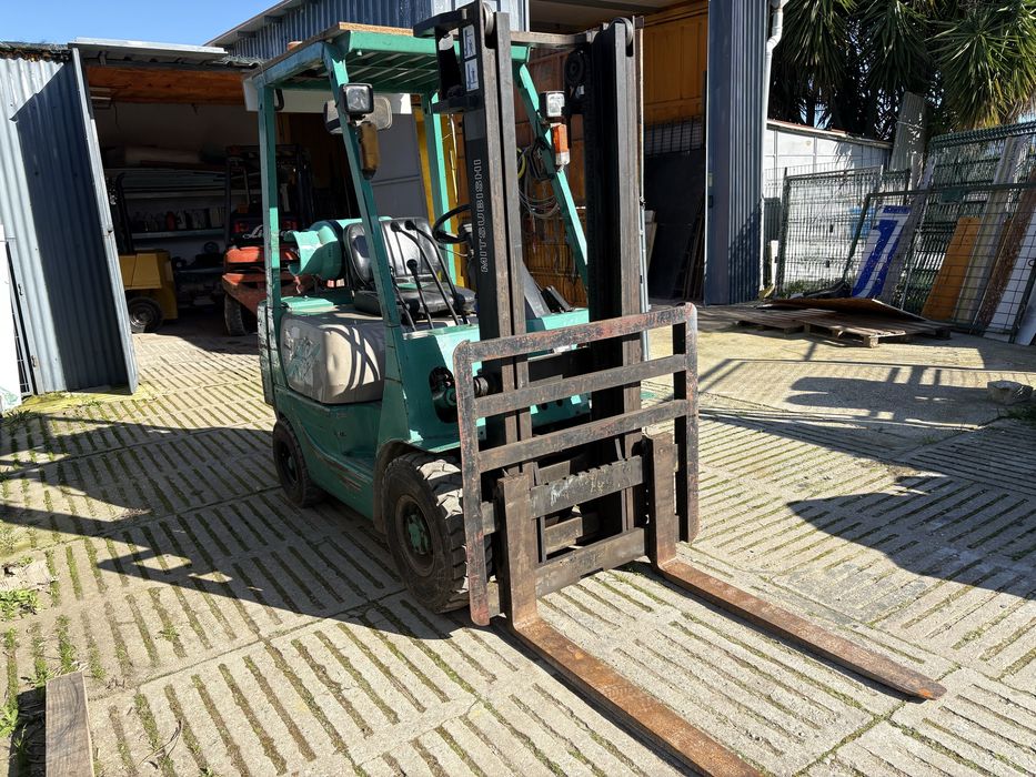 Empilhador mitsubishi 1,5T gaz