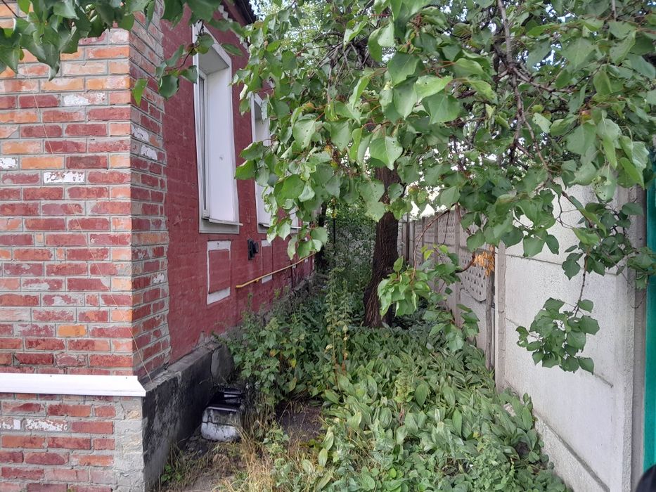 Продам будинок...