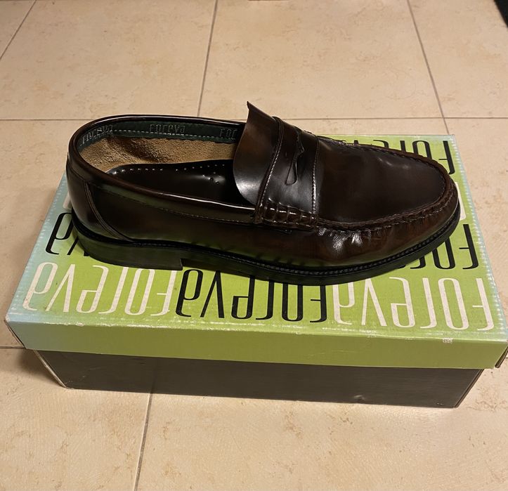 Sapatos Foreva como novos