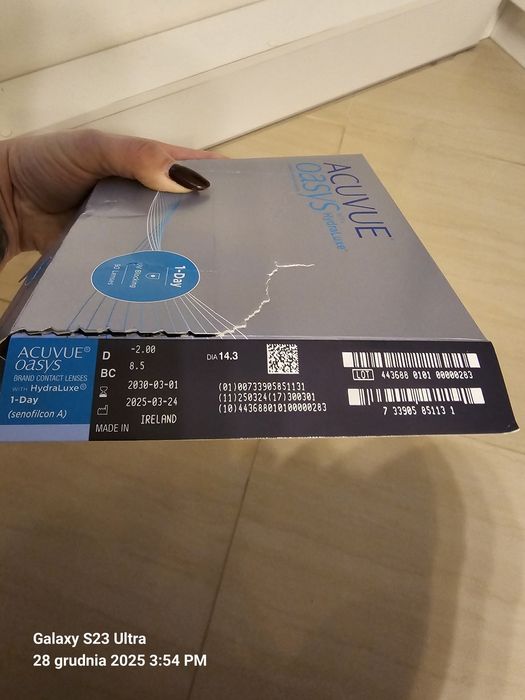 Acuvue oasys with hydraLuxe -2