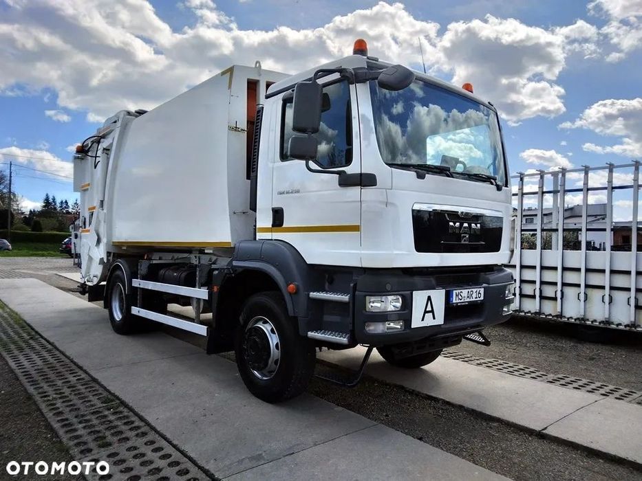 MAN TGM 18.250 4x4 Smieciarka resor  manual zabudowa Kobit 16m3 niski przebieg