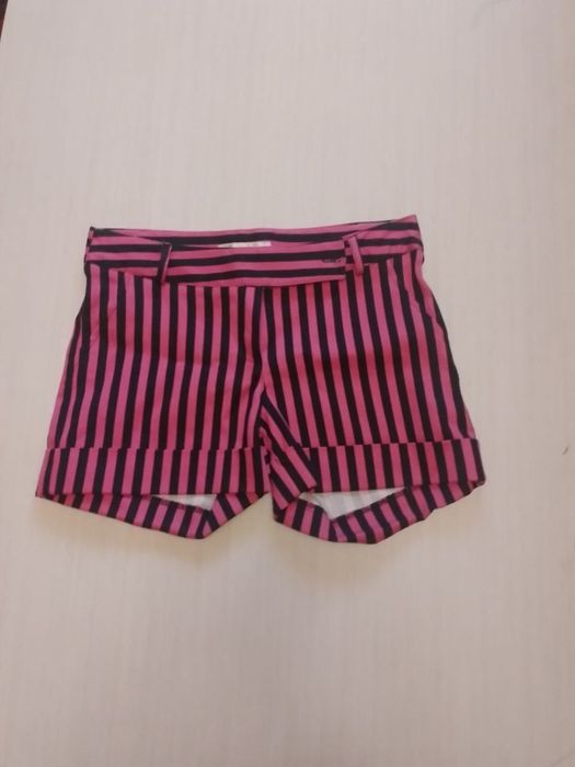 Шорты женские в малиновую и чёрную полоску. SAY. Турция