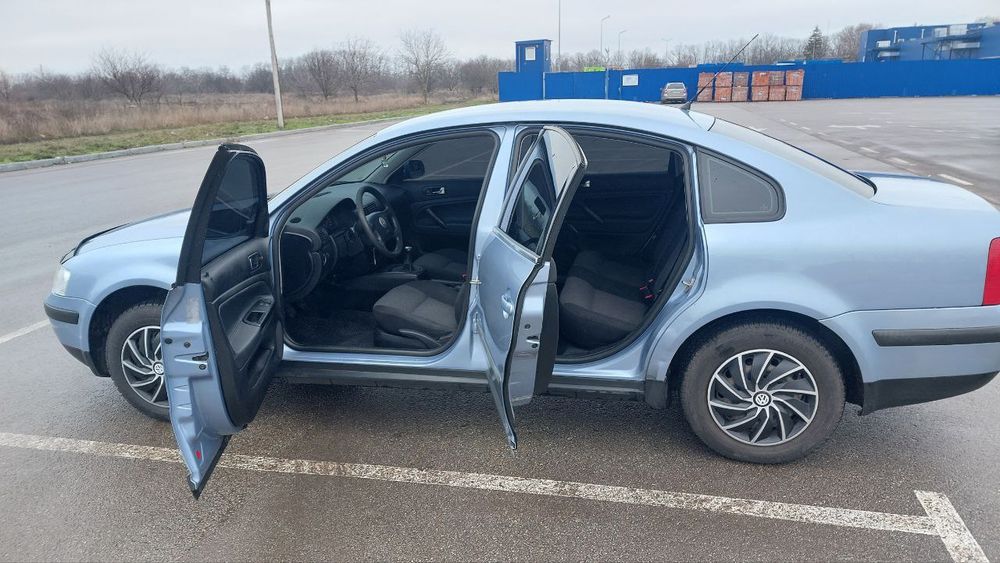 Продам пасат б5  2000 рік