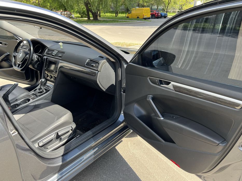 VW Passat SE 2018