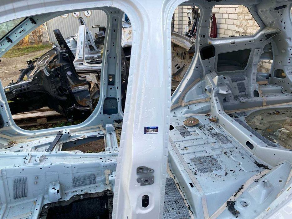 Стійка поріг лівий Jeep grand cherokee WL джип гранд черокі ВЛ 2022+