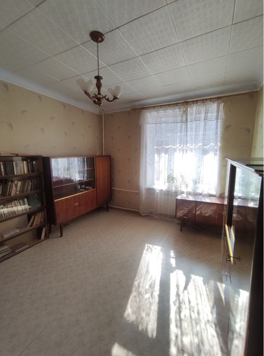 Продаж 2- кімн. квартири на Сурікова Терновский