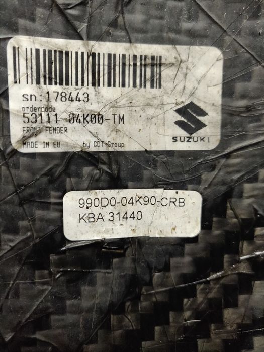 Guarda lamas frontal CARBONO Suzuki GSX