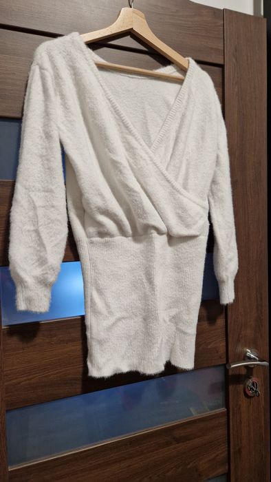 Swetr rozmiar S biały