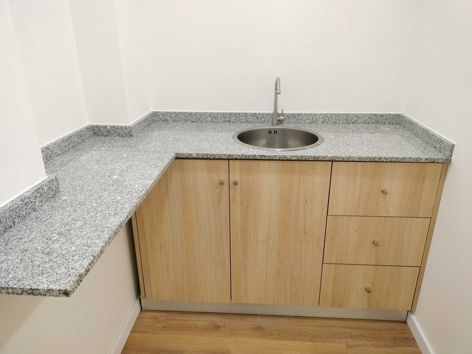Escritório Novo com WC Privado