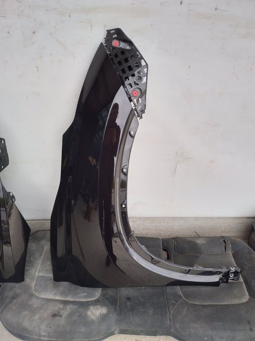 Крило ліве праве на Toyota Highlander Хайлендер 20-24 року