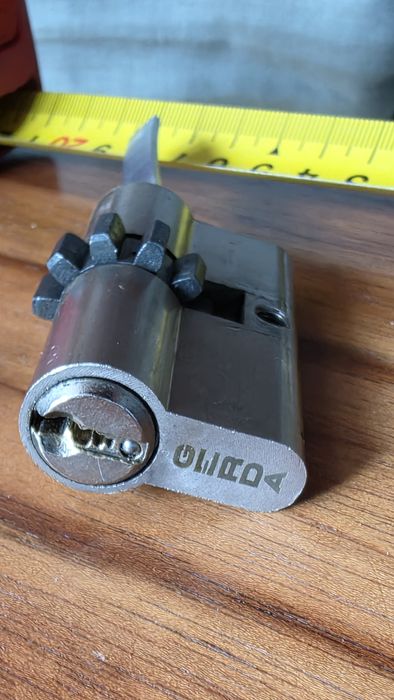 Danalock V3 smartlock, wkładka Gerda i 10 kluczy, jak nowy