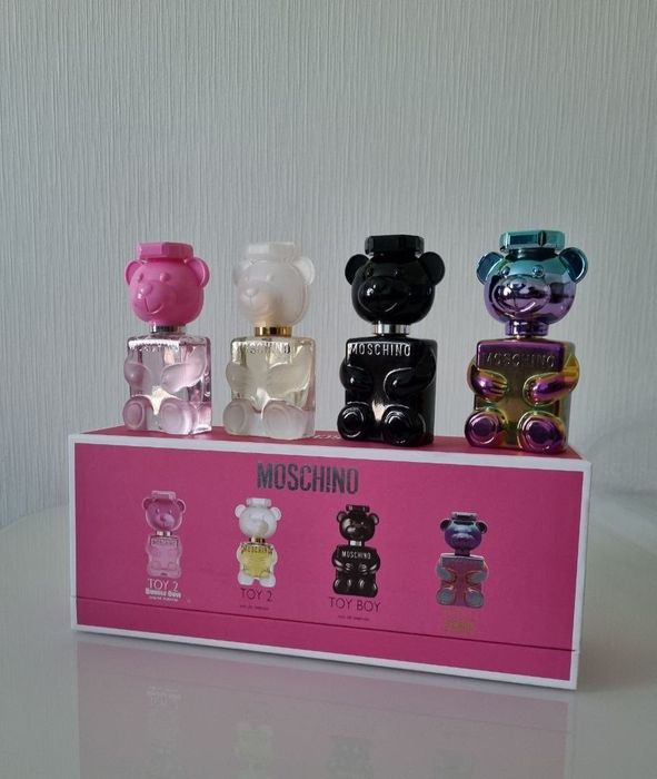 Moschino набір парфумів