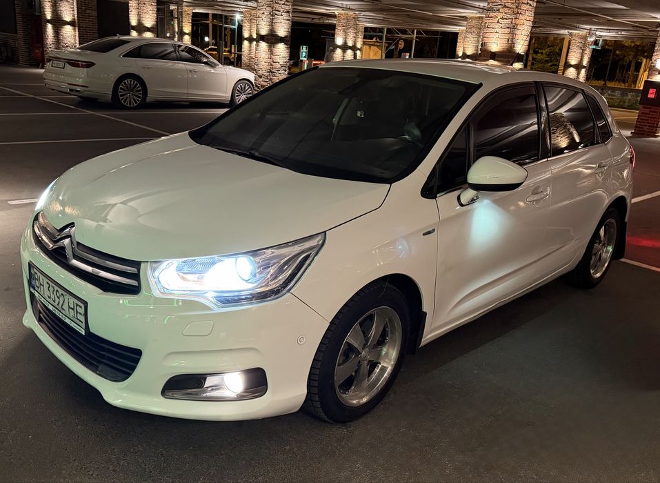 Citroen C4 / 2012 / дизель 1.6