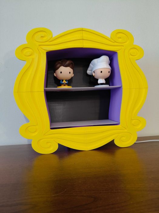 Ramka na Figurki Przyjaciele zestaw Happy Meal