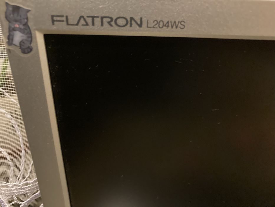 Komputer do gier z monitorem