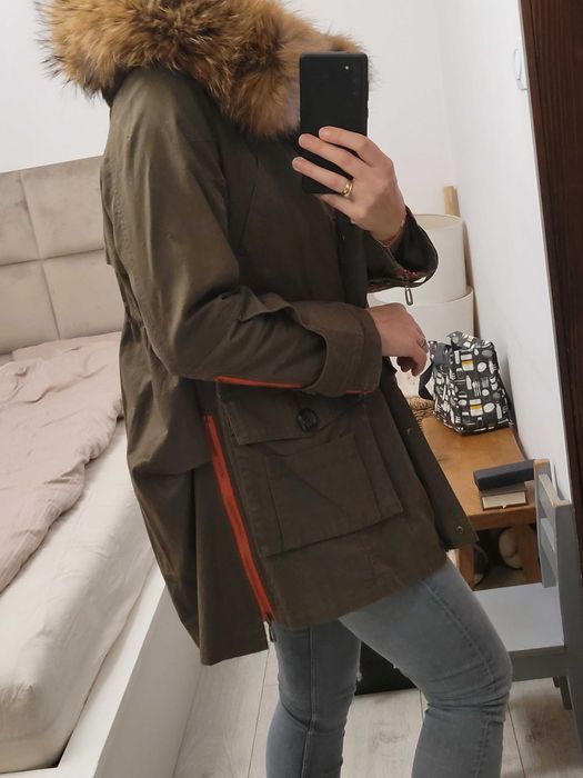 Parka ciemna zieleń futro z jenota M