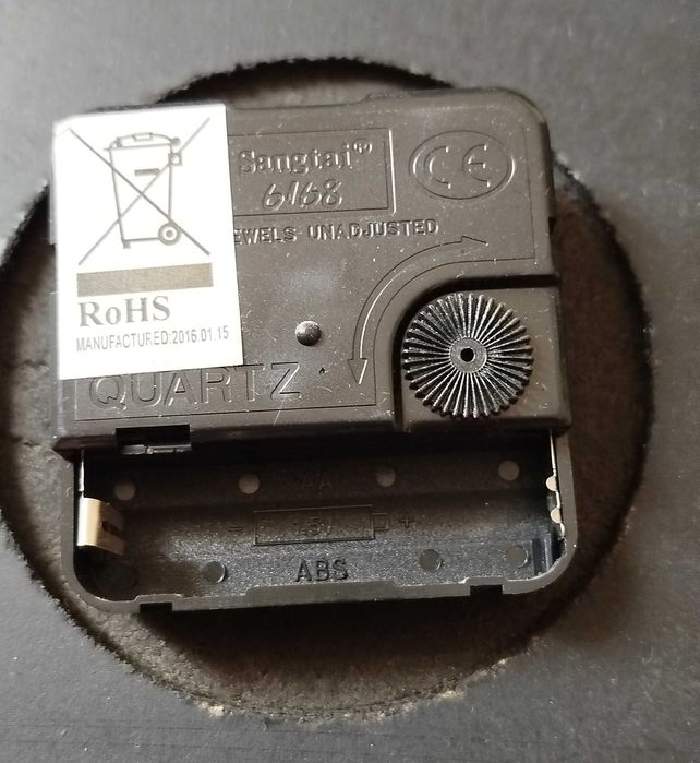 Relógio de parede em metal