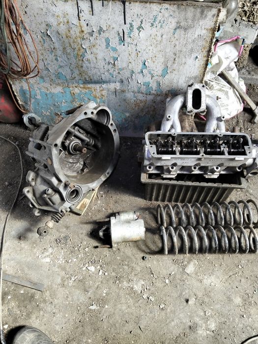 Головка,КПП,стартер,пружини Таврія славута