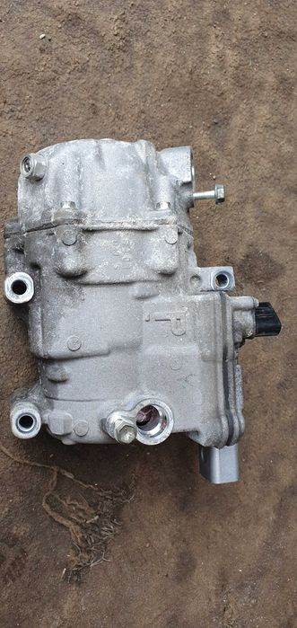 Toyota Auris I II Prius III 3 plus lexus ct 1.8 sprężarka klimatyzacji