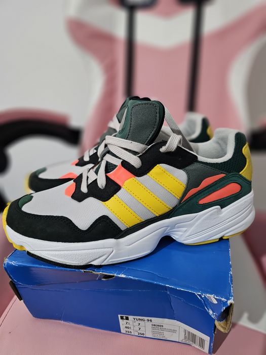 Buty nowe Adidas young-96 Eu 40 ⅔  promocja