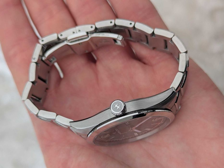 швейцарський годинник HAMILTON Broadway Day Date Quartz