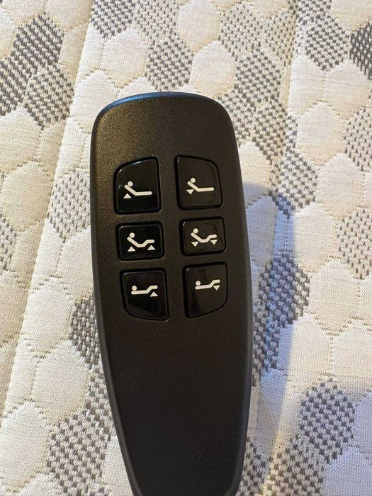 Vende-se estrado eléctrico articulado com apenas 8 dias de uso.